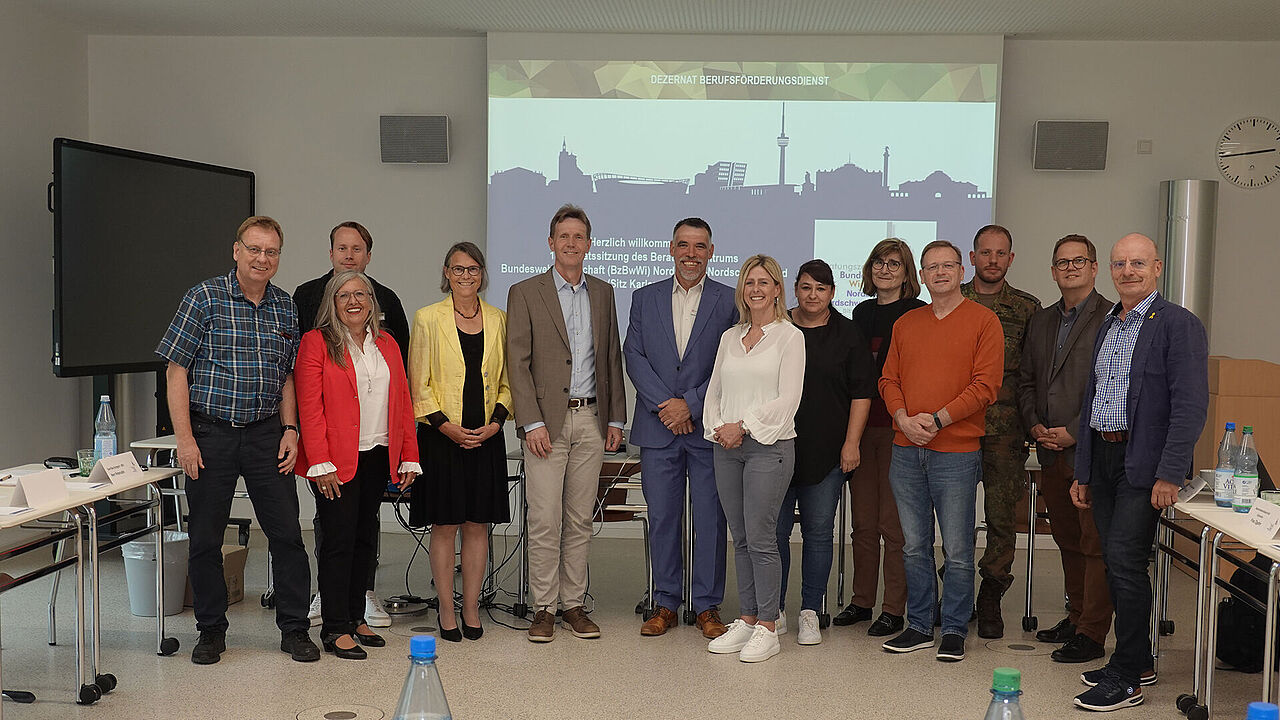 Die Beiratsmitglieder des Beratungszentrums Bundeswehr-Wirtschaft Nordbaden-Nordschwarzwald. Foto: BFD Stuttgart