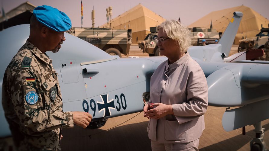 Bei MINUSMA setzt die Bundeswehr auch Aufklärungsdrohnen vom Typ Heron ein. Nach dem Abzug Frankreichs müssen jetzt Lösungen gefunden werden, die eine sichere Fortsetzung des deutschen Engagements in Mali ernöglichen. Foto: Bundeswehr/Twitter