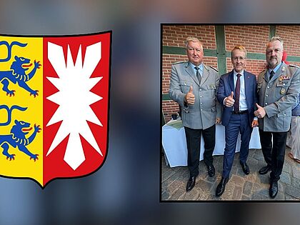 Oberst Thomas Behr (von links), Ministerpräsident Daniel Günther (CDU) und Oberst d.R. Dr. Marc Lemmermann, Landesvorsitzender der Landesgruppe Schleswig-Holstein des Reservistenverbandes (VdRBw). Foto: DBwV