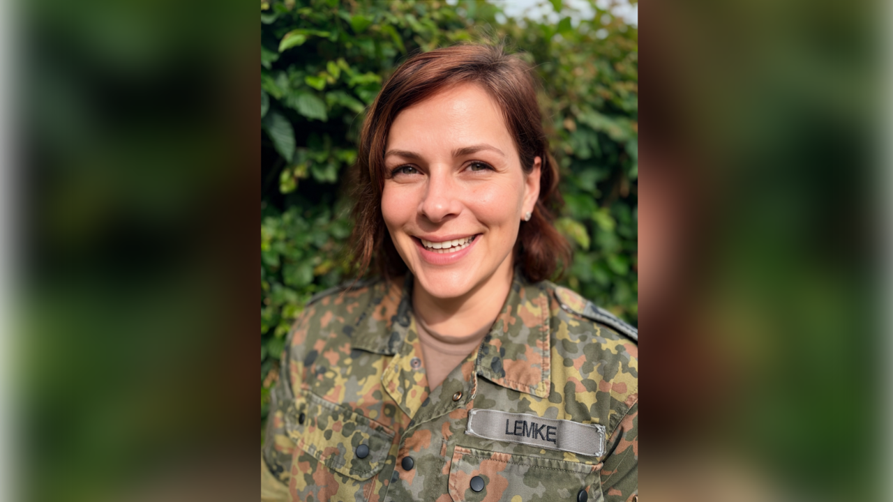 Stabsfeldwebel Katja Lemke – Im 70. Jubiläumsjahr des DBwV lenkt erstmals seit der StoKa Gründung eine Soldatin die Geschicke der Standortkameradschaft Koblenz-Lahnstein.                                                                              Foto: Patrick Junghans