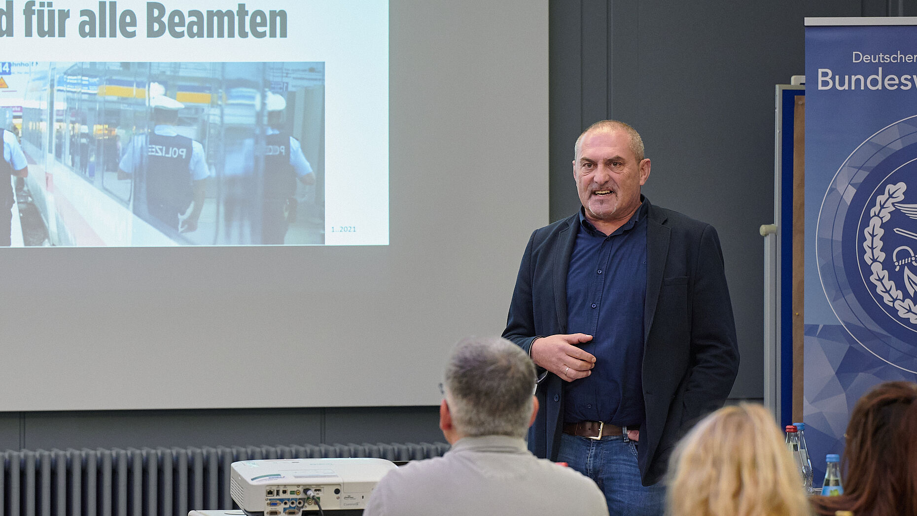 Landesvorsitzender Josef Rauch war die Einbindung der zivilen Beschäftigten im Landesverband wichtig. Foto: DBwV/IK