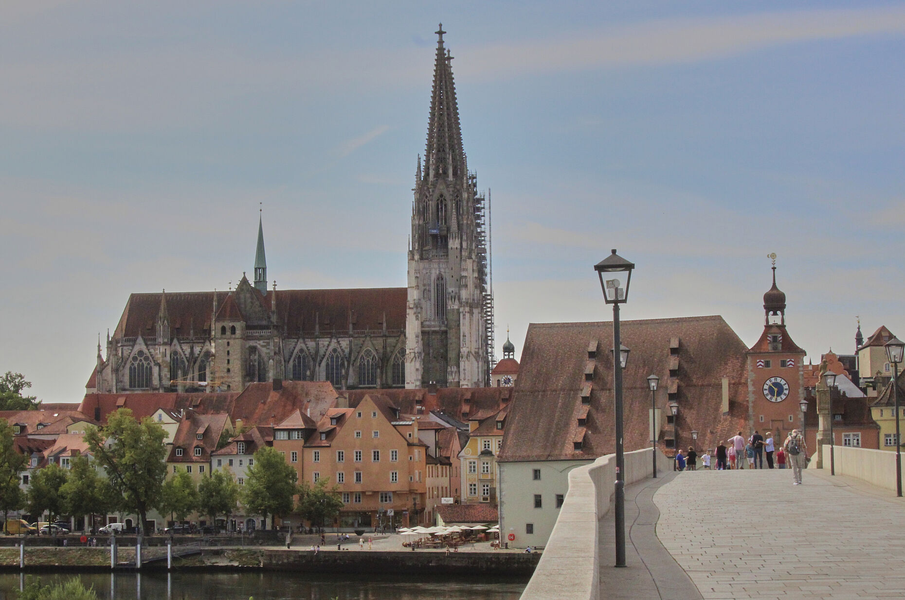 Auch der berühmte Regensburger Dom macht die Altstadt zu einem lohnenden Besuchsziel. Foto: Klaus Schwarzenberger 