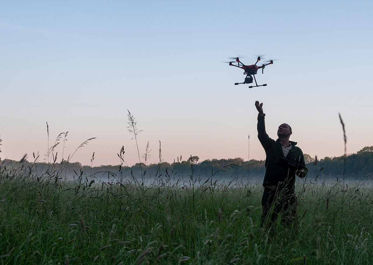 Einsatz in der Landwirtschaft: Hightech-Drohnen werden schon lange nicht nur für militärische Zwecke eingesetzt. Foto: picture alliance/dpa-Zentralbild/Stephan Schulz