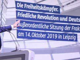 Michael Kretschmer (CDU), Ministerpräsident von Sachsen, spricht zu den Abgeordneten der CDU/CSU-Fraktion im Bundestag in der Kongresshalle am Zoo in Leipzig. Foto: dpa-Zentralbild