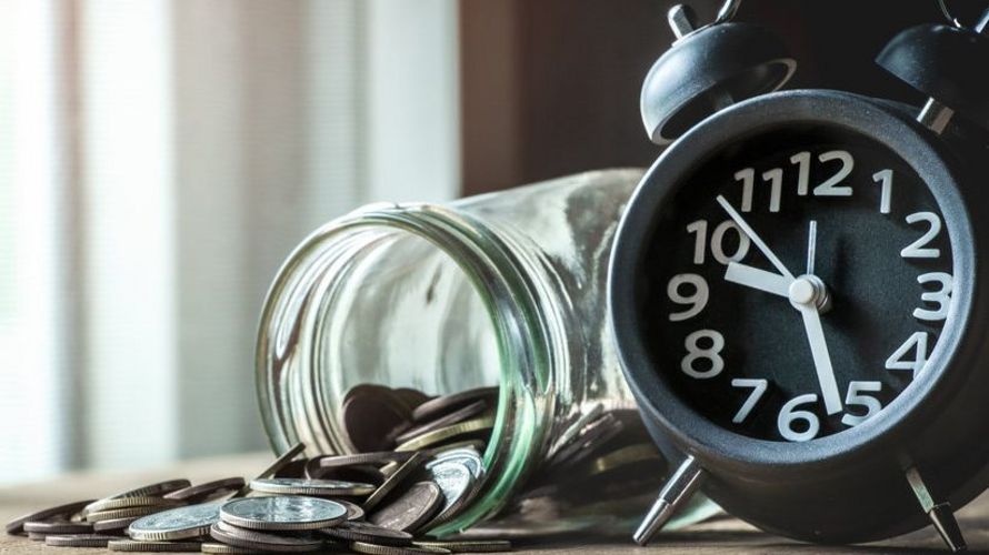 Bei den Tarifverhandlungen für den Bund und die Kommunen geht es zum einen um höhere Entgelte und zum anderen um bessere Arbeitszeitregelungen für die Beschäftigten. Foto: Fotolia