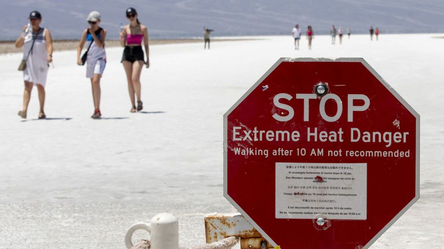 Über 50 Grad wurden Anfang Juli im kalifornischen Death Valley gemessen. „Die Hitze ist ein Klimakiller“, sagt Professor Harald Lesch. Foto: picture alliance/ASSOCIATED PRESS/Daniel Jacobi II
