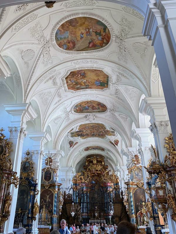 Auf der Klosterinsel Rheinau gab es eine der schönsten Barockkirchen zu bewundern. Foto: Jochen Schmid / Andreas Hofmann