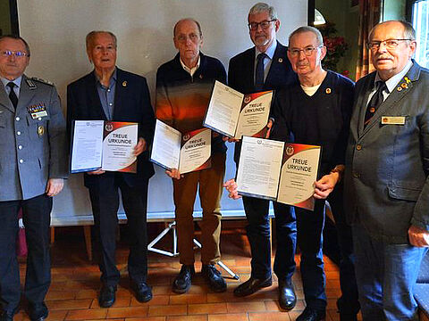 Von links: Struckmeier, Hoheisel, Bredenberg, Vogt, Bernhard und Siems.