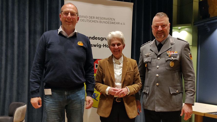 Von links: Dirk Sommer, Marie-Agnes Strack-Zimmermann und Marc Lemmermann 