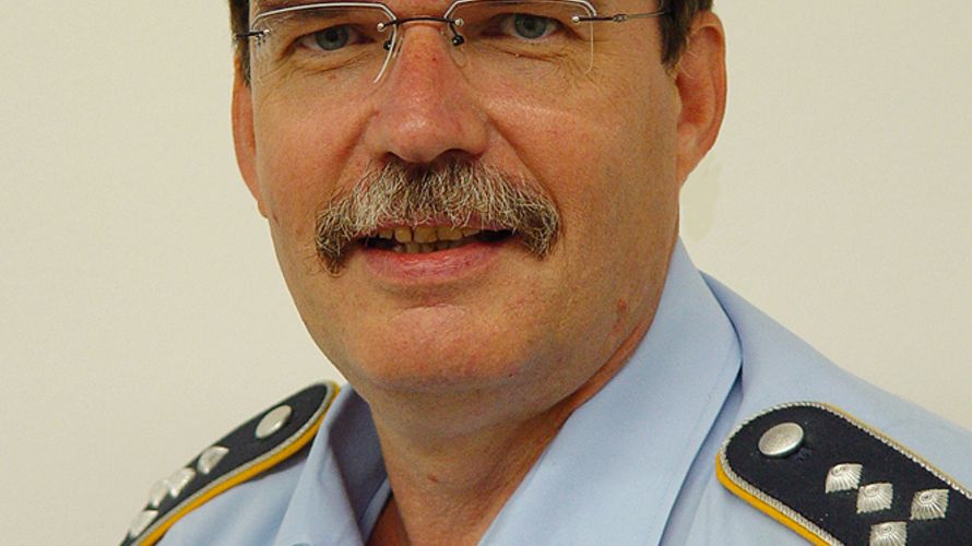 Stabshauptmann a.D. Hartmut Schönmeyer, Vorsitzender Fachbereich Besoldung, Haushalt und Laufbahnrecht.
