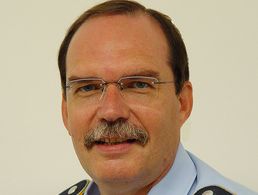 Stabshauptmann a.D. Hartmut Schönmeyer, Vorsitzender Fachbereich Besoldung, Haushalt und Laufbahnrecht.