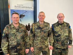 Der geschäftsführende Vorstand der TruKa Hagenew : Hauptmann Jens Pollok (von links), Oberstabsfeldwebel Gerald Hinz, Stabsunteroffizier Steffen Schröder. Foto: Walter Trump