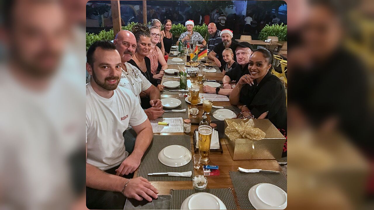 Dank der Unterstützung des Landesverband Süddeutschland – organisiert von Oberleutnant Pretauer (links im Bild) – wurde die Weihnachtsfeier der Soldaten der GAFTAG ein voller Erfolg. Foto: Preitauer