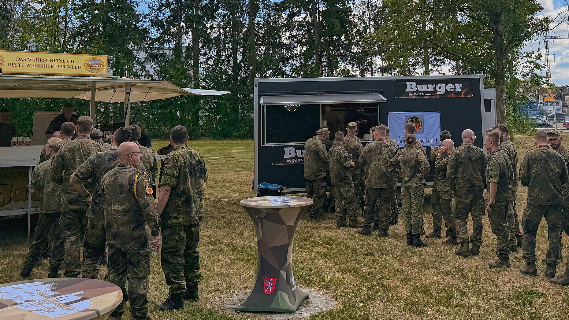Mit seinen originellen Burger-Variationen traf das Casinoteam den Geschmack der Gäste und setzte einmal mehr kulinarische Akzente. Foto: Thomas Zimmermann