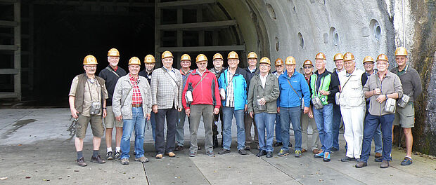Beim Rundgang erhielten die Teilnehmer Einblicke in die Arbeit der WTD 52 Foto: DBwV