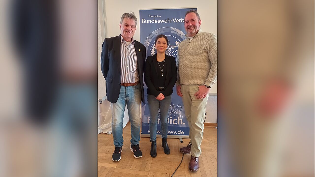 Zum Beginn der Fastenzeit organisierte KERH-Vorsitzender Oberstleutnant d.R. Hans-Joachim Berger mit Unterstützung von Elisa Bindrich und Militärpfarrer Sebastian Herbert eine Veranstaltung, die weltliche und geistliche Themen vereinte. Foto: Franz Herrler