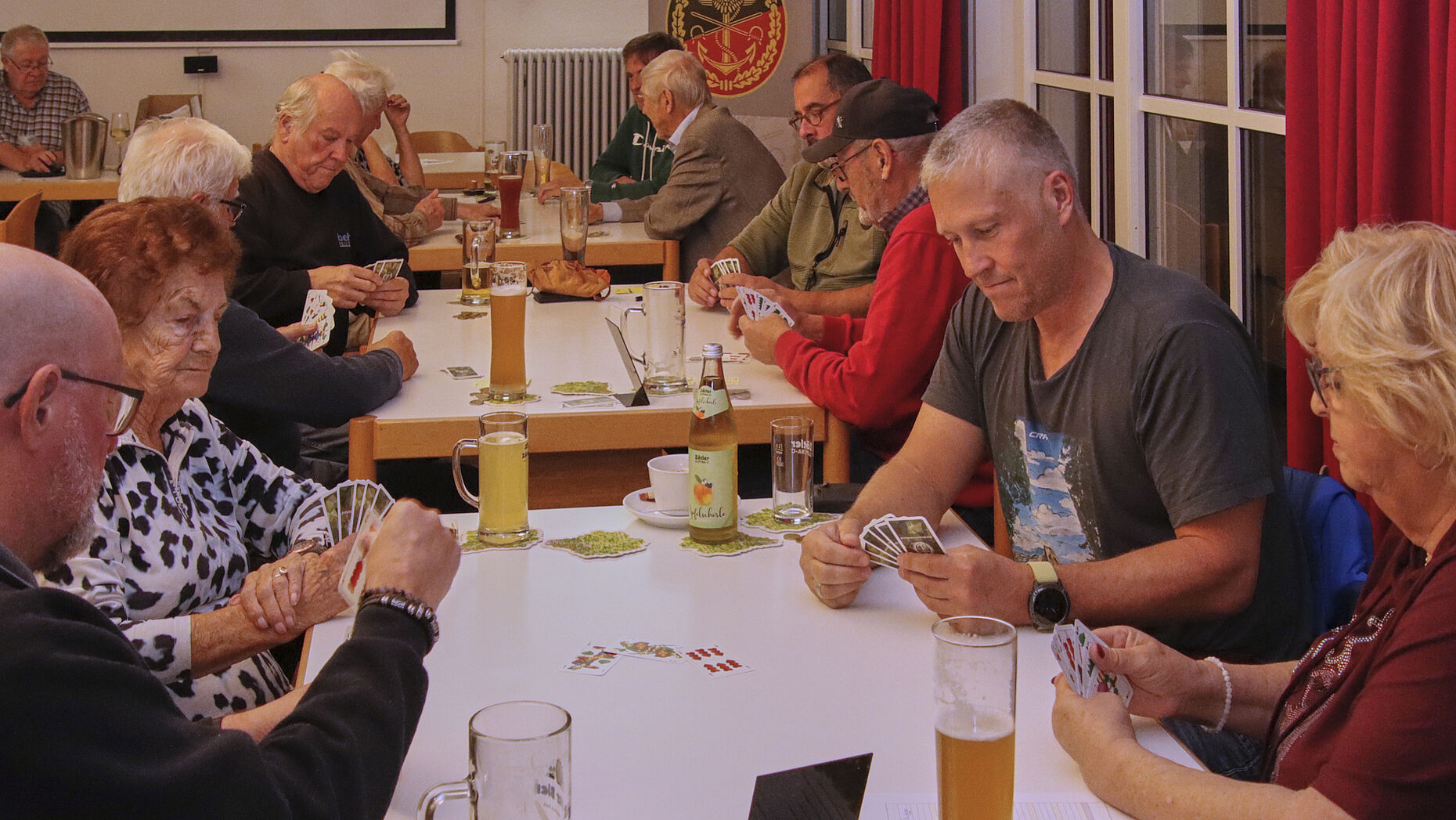 Ehrgeiz und Spielwitz bestimmten die Atmosphäre an den Spieltischen. Foto: Wolfgang Kruse