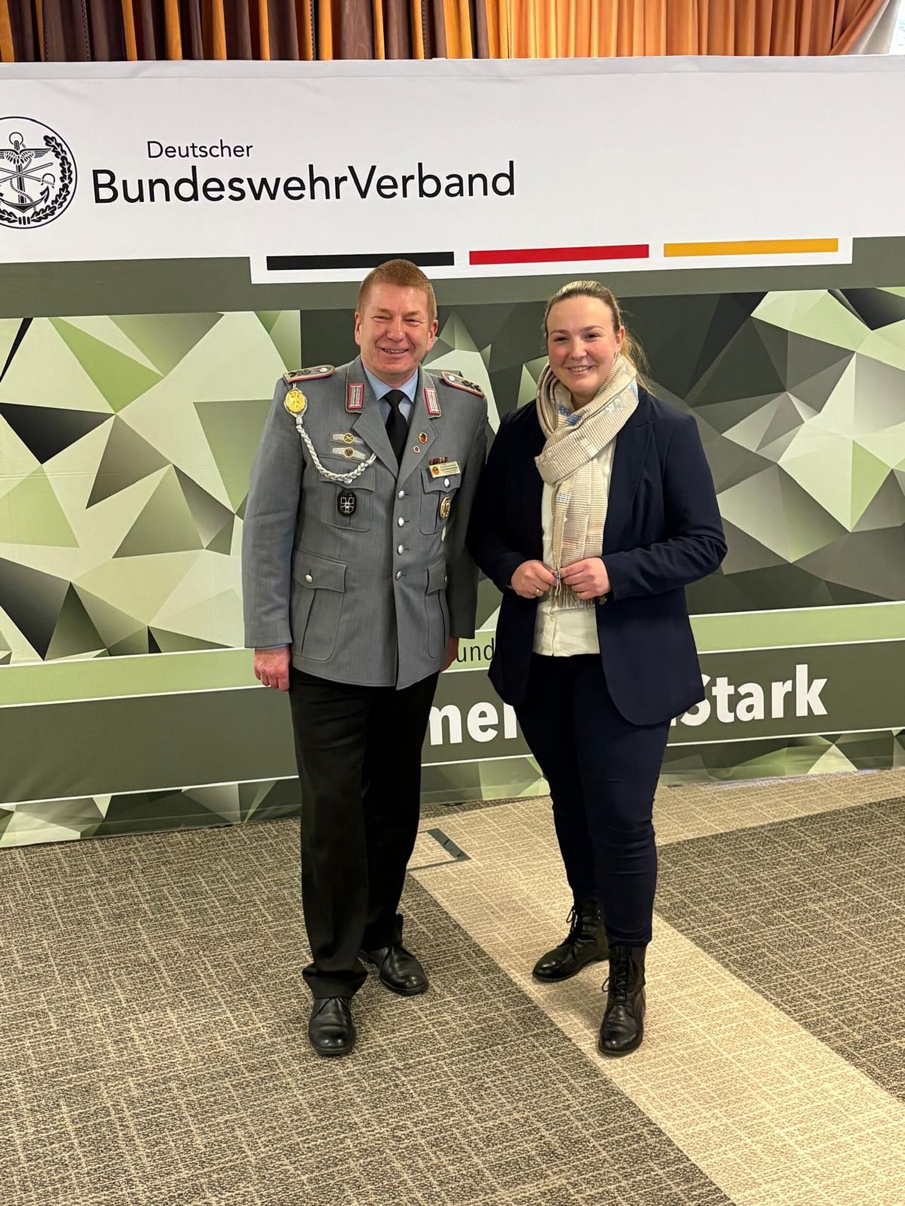 Gerd Dombrowski hieß Vivian Tauschwitz in Adendorf willkommen. Foto: LV Nord