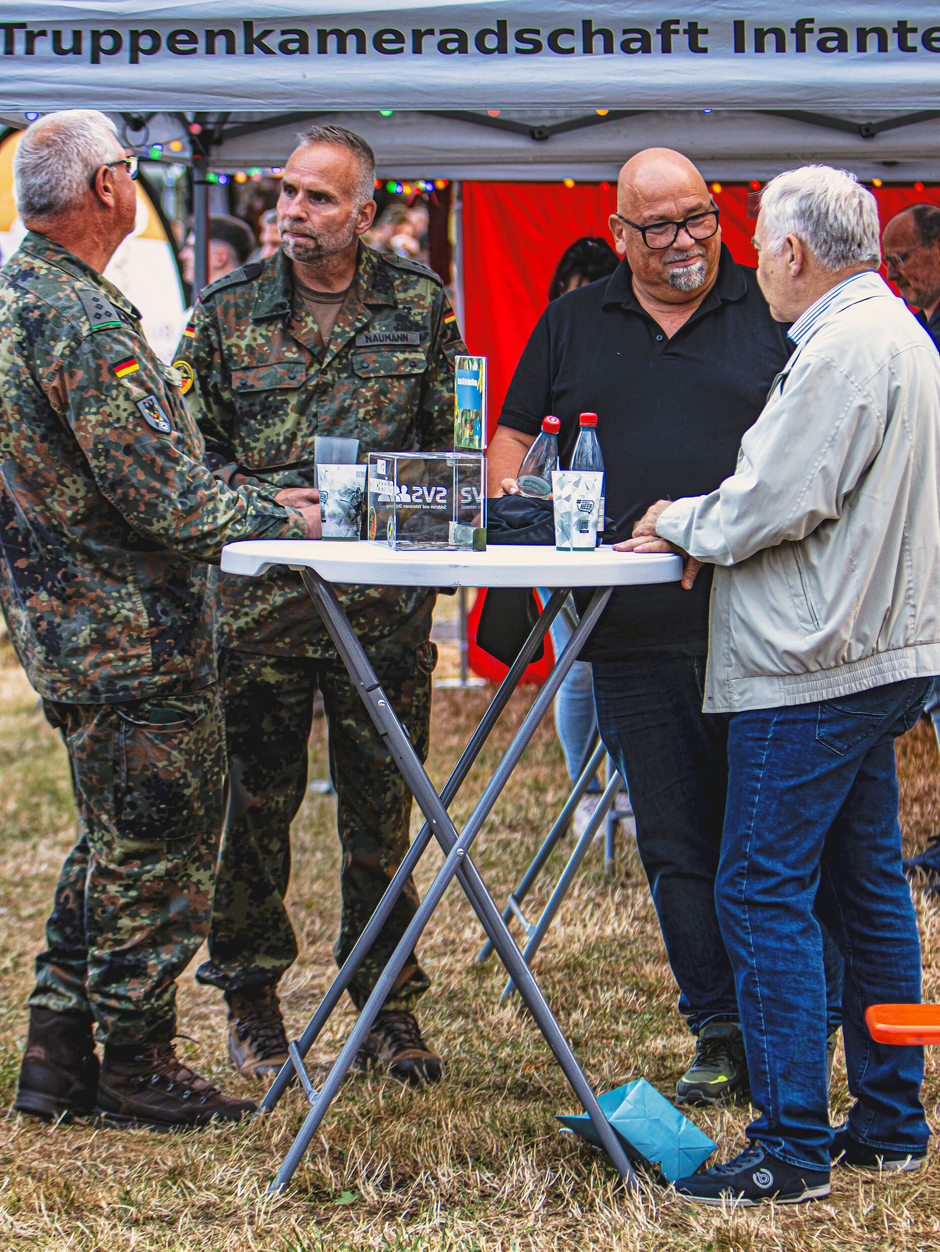 TruKa-Voristzender Hauptmann Steffen Naumann (2. von links) bekam überall ein positives Feedback. Foto: TruKa InfS