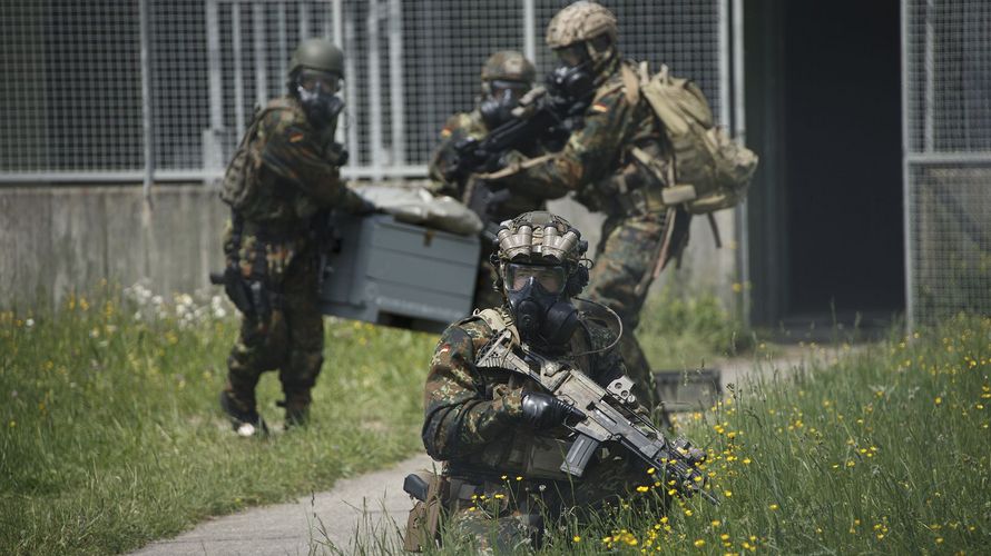 Kämpfer des KSK bei einer Übung: Sie sind nicht die rechtsradikalen Schmuddelkinder aus dem Schwarzwald, wie sie leider oft von den Medien dargestellt werden. Foto: Bundeswehr/Jana Neumann