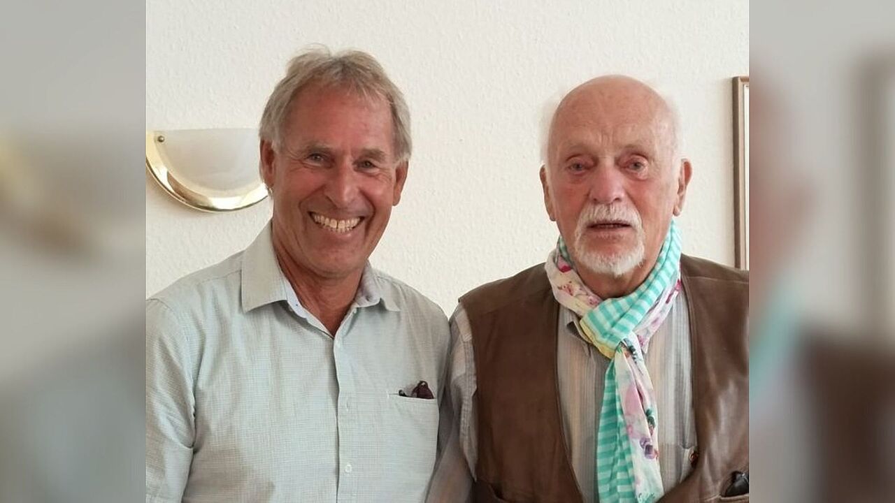 Ortwin Rosenke (links) mit dem Jubilar Nils Fuglsang. Foto: DBwV