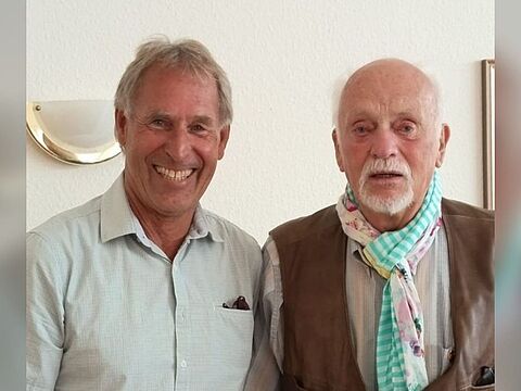 Ortwin Rosenke (links) mit dem Jubilar Nils Fuglsang. Foto: DBwV