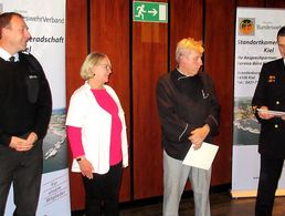v.l. Sommer Regina Schlüter, Günter Schlüter und Sirock. Foto: DBwV/LV Nord