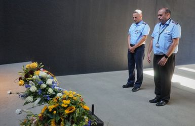 ...der Landesvorsitzende des Landesverbands Ost, Hauptmann Ralf Baasch, und sein Stellvertreter Hauptmann Alexander Dreiser (l.).