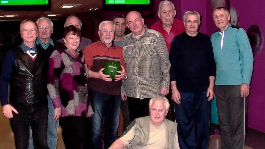 Bowling hält Fit