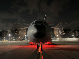 Ein Airbus A400M der Luftwaffe auf dem Flughafen Ben Gurion in Tel Aviv. Foto: Bundeswehr