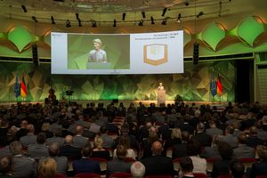 Von der Leyen lobte das Engagement der Geeherten und sprach ihnen ihren Dank aus Foto: Bundeswehr/Weber