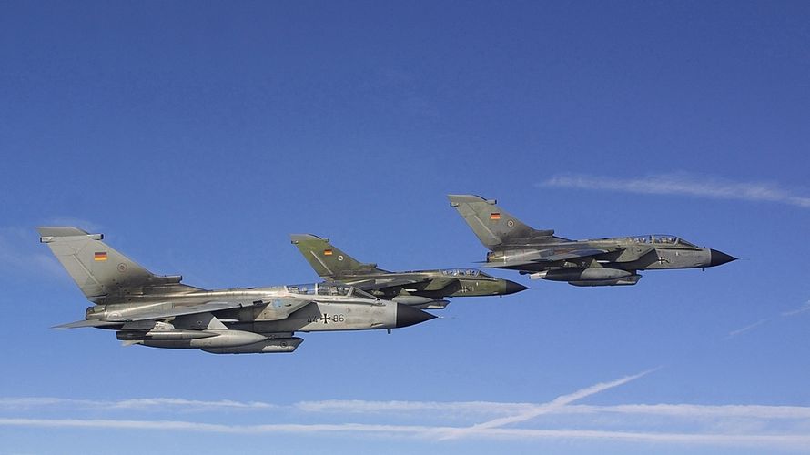 „Tornado“-Aufklärungsflugzeuge beteiligen sich am Militäreinsatz gegen die Terrororganisation Islamischer Staat. Archiv-Foto: Bundeswehr
