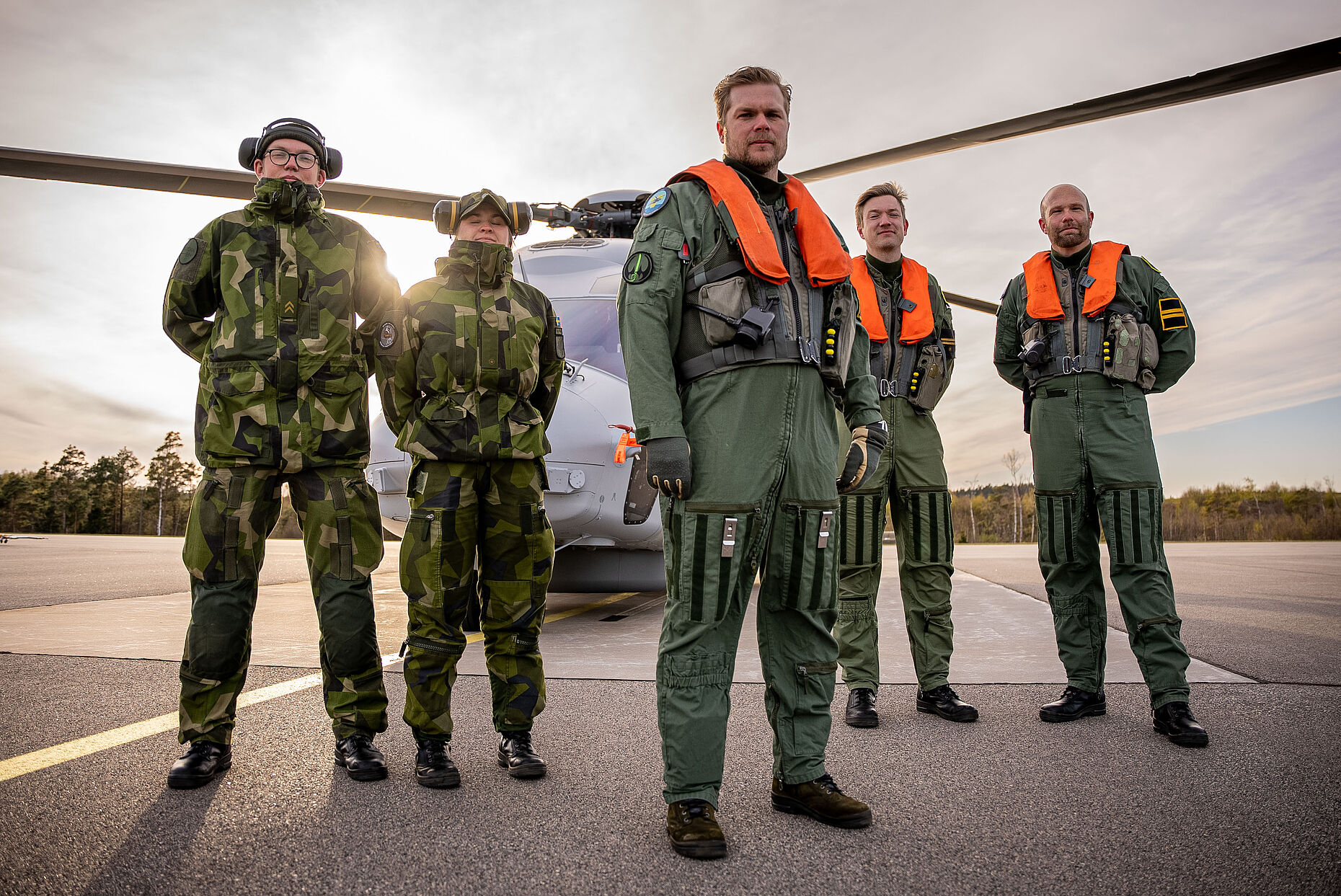 Schwedische Soldatinnen und Soldaten während der NATO-Übung Aurora 23 im Süden von Schweden. Foto: NATO