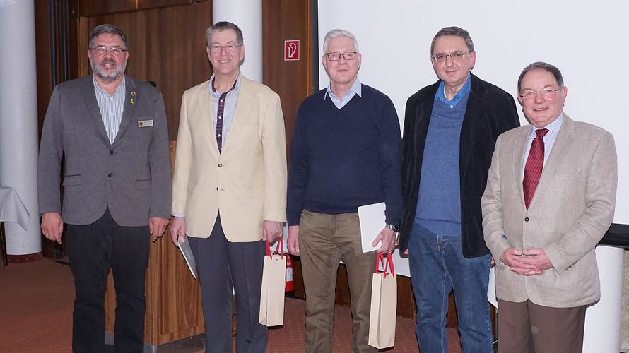 Neben der Ehrung langjähriger Mitglieder wurden in Bonn auch Kameraden für ihre langjährigen Verdienste um den DBwV ausgezeichnet