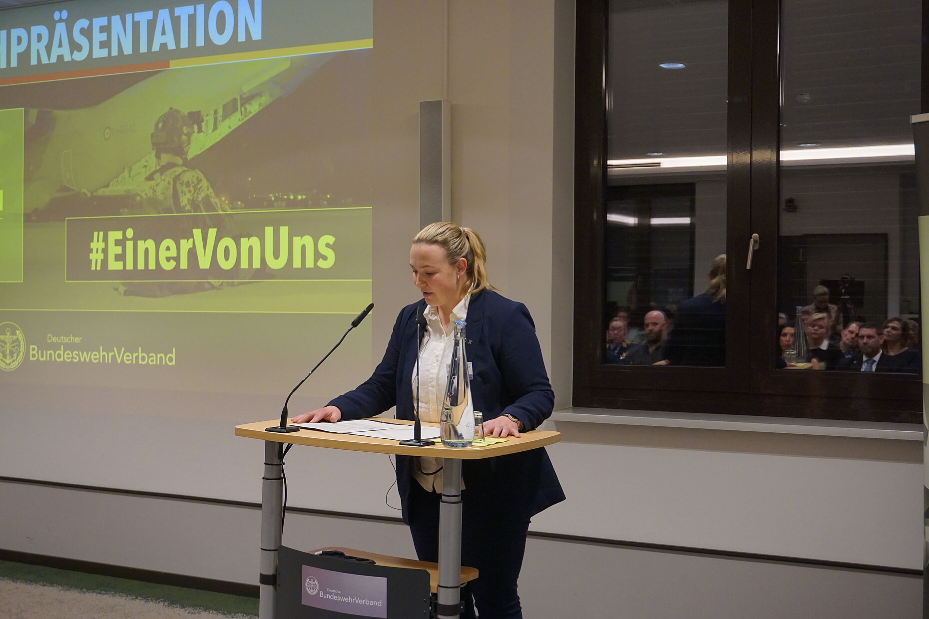 Hauptmann Vivian Tauschwitz,CDU-Bundestagsabgeordnete, war selbst als Soldatin im Auslandseinsatz. Foto: DBwV/Eva Krämer