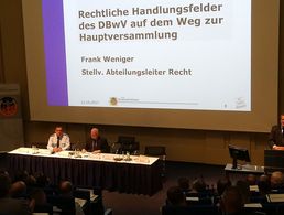 Rund 100 Mitglieder des DBwV nutzten die Tagung um Informationen aus erster Hand zu erhalten (Foto: DBwV/kuh)