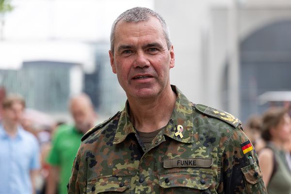 Generalleutnant Gerald Funke, Befehlshaber des Unterstützungsbereichs der Bundeswehr. Foto: DBwV/Yann Bombeke