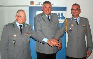 Hand in Hand für die Mitglieder: Stephan Müller, Thomas Behr und Stefan Weyer (v.l.) Foto: LV Nord