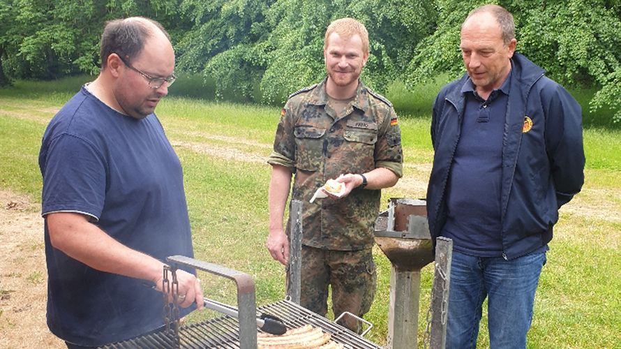 v.r.: Dirk Sommer und Christoph Fano trugen bei der Veranstaltung vor. Foto: DBwV/LV Nord