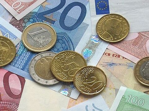 Endlich gibt's mehr Geld. Foto: pixabay 
