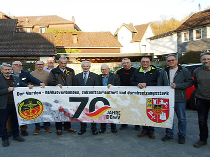 Der Vorstand der KERH Osterode mit geehrten und verabschiedeten Mitgliedern (v.l.): Fritz Brod, Matthias Bengsch, Wolfgang Brandt, Andreas Böcker, Dieter Grabolle, Peter Schwinger, Reinfried Pfeiffer, Dirk Fornahl, Lothar Hildenbrand, Ralf Böbs und Oliver Spengler. Foto: LV Nord