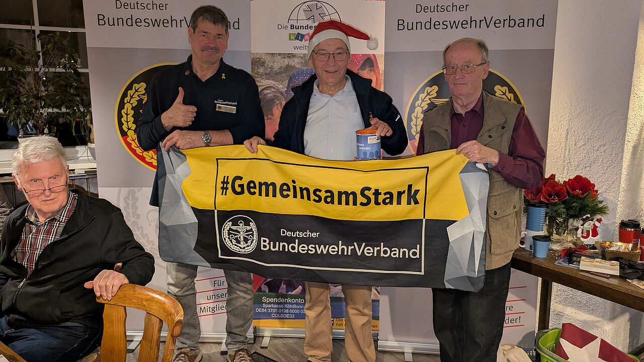 In Gießen sammelten die Ehemaligen zu Gunsten der Soldaten und Veteranenstiftung (SVS). Foto: KERH Gießen