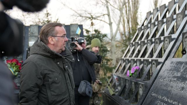Minister Pistorius ist in die Ukraine gereist, um sich persönlich ein Bild von der aktuellen Lage und der Wirksamkeit der  Unterstützung zu machen. Foto: Bmvg/X