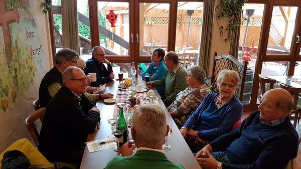 Einkehr in der Besenwirtschaft „Weinstube Krug“. Foto: Karlheinz Thürauf