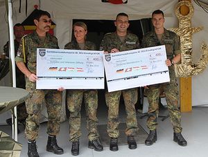 Übergabe der Spendenschecks an den Deutschen Marinebund e. V. und die Soldaten und Veteranen Stiftung (SVS)