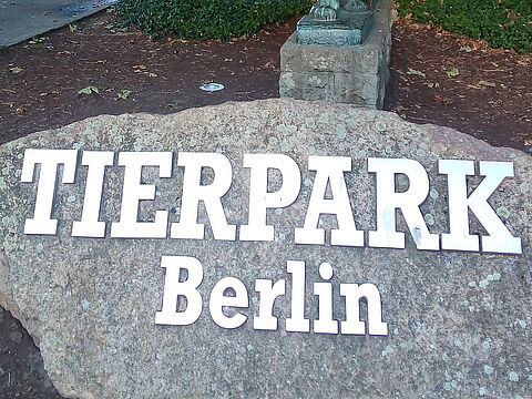 Auch in diesem Jahr waren die KERH’s aus dem Berliner Osten wieder im Tierpark zum traditionellen Spaziergang unterwegs. Foto: Intemann
