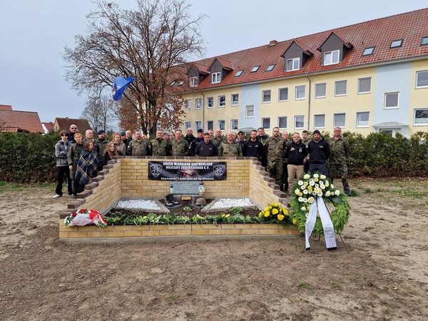 Zahlreiche Veteranenorganisationen beteiligten sich am 14K3-Marsch, darunter auch die Green Warriors. Foto: privat