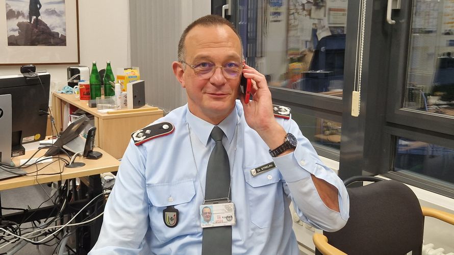 Oberstlt Dr. Strelau ist für seine Mitmenschen jederzeit erreichbar und nimmt sich ihrer Anliegen an.  Foto: DBwV/Hahn 