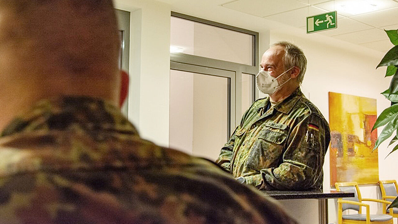 Winni Müller ist nicht nur selbst im Krankenhaus im Einsatz, sondern hat den Einsatz auch mitorganisiert. Foto: Euler