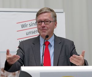 Seit dem 20. Mai 2015 ist Hans-Peter Bartels (SPD) der zwölfte Wehrbeauftragte des Deutschen Bundestages.